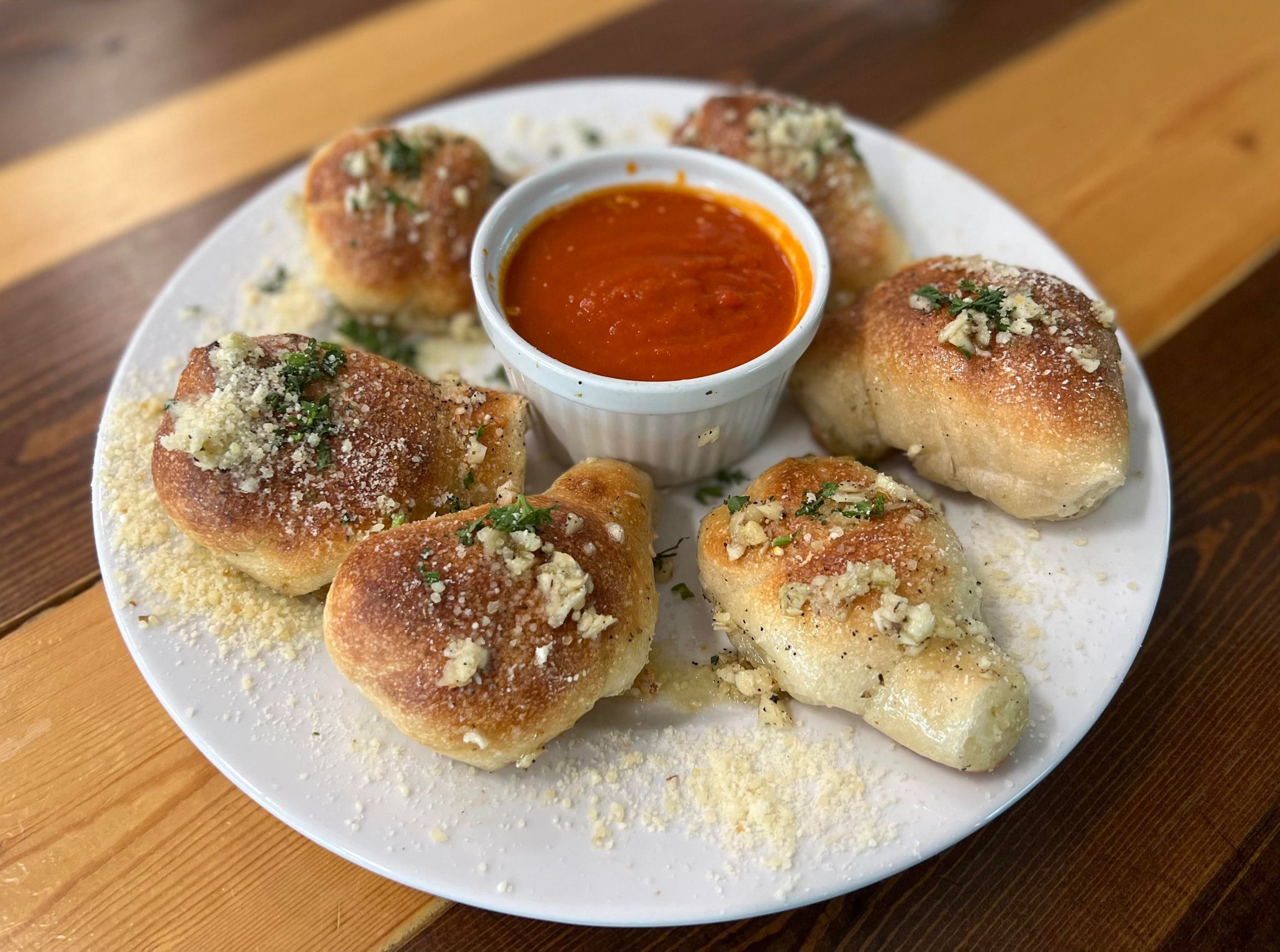 Fresh Garlic Knots